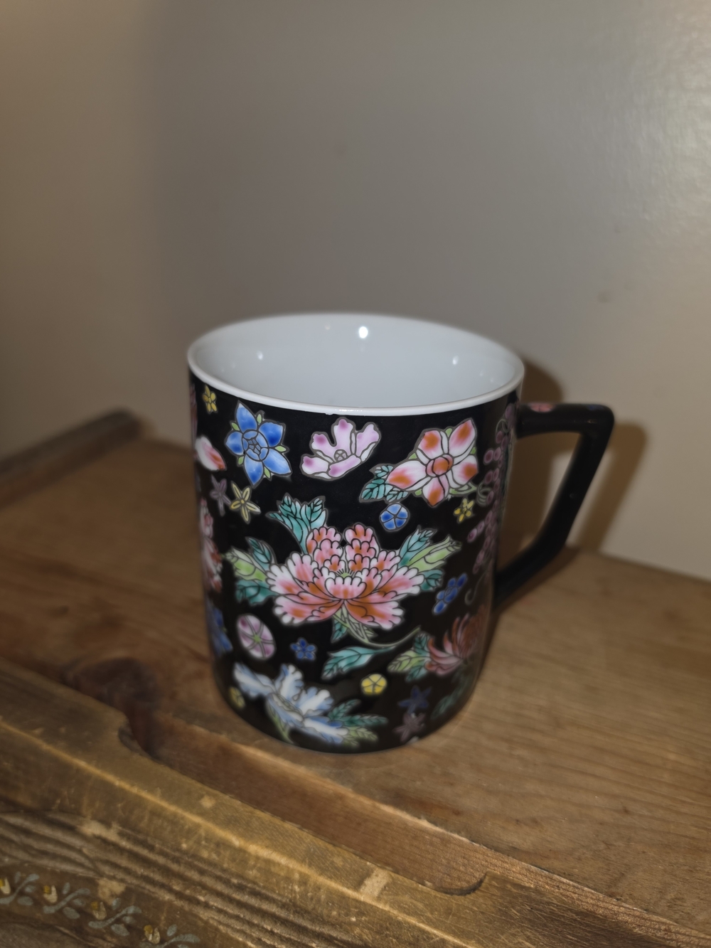 Floral Pattern Porcelain Coffee Mug - Black